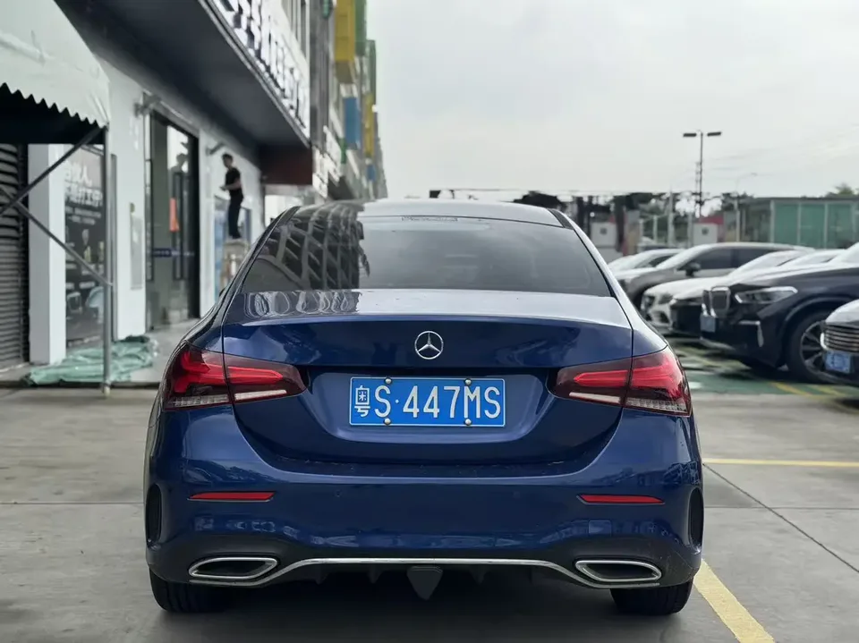 Mercedes-Benz Mercedes Benz A Class Mercedes-Benz A-Class 2022 A 200 L Sports Sedan Fashion Edition 2023 — миниатюра 2