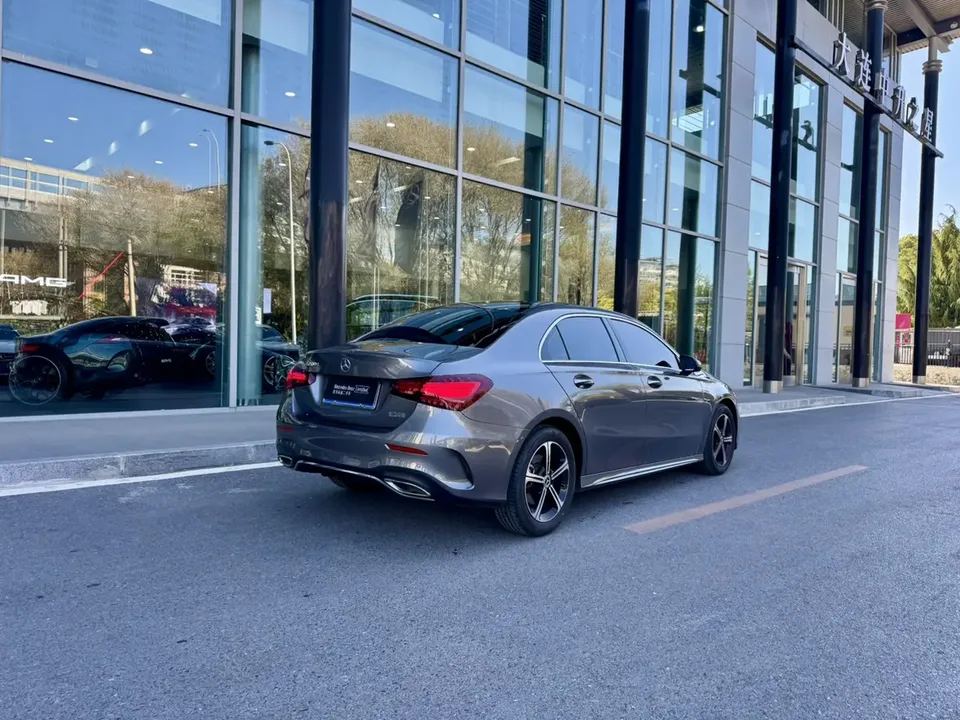 Mercedes-Benz Mercedes Benz A Class Mercedes-Benz A-Class 2023 A 200 L Sports Sedan Fashion Edition 2023 — миниатюра 5