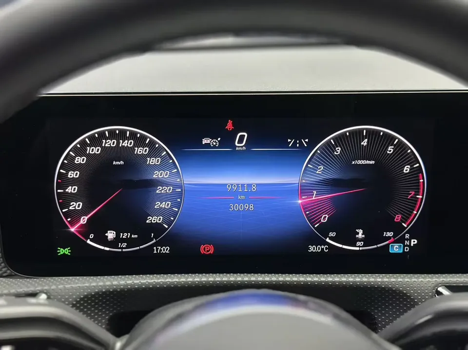 Mercedes-Benz Mercedes Benz A Class Mercedes-Benz A-Class 2023 A 180 L 2024 — миниатюра 3