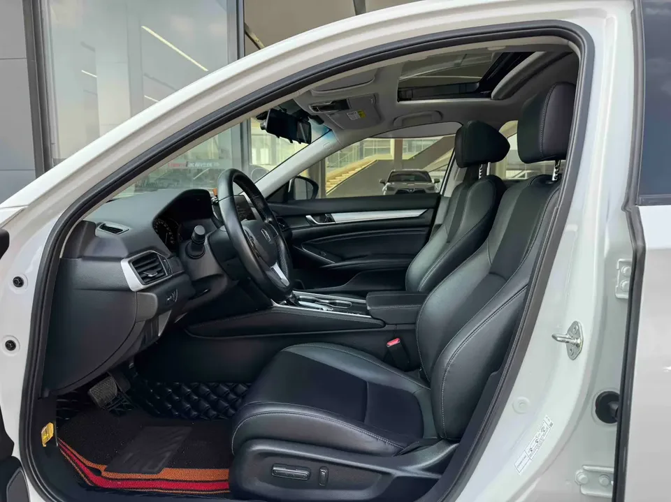 Honda Accord Accord 2022 260TURBO Deluxe Edition 2022 — миниатюра 5
