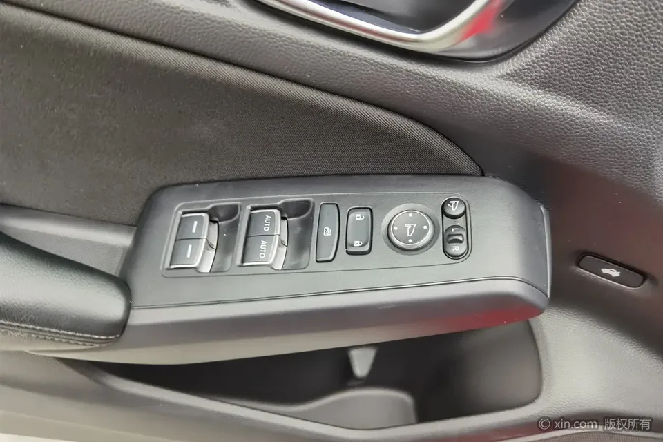 Honda CIVIC 2022 Civic 240TURBO CVT Ignition Edition 2022 — миниатюра 5