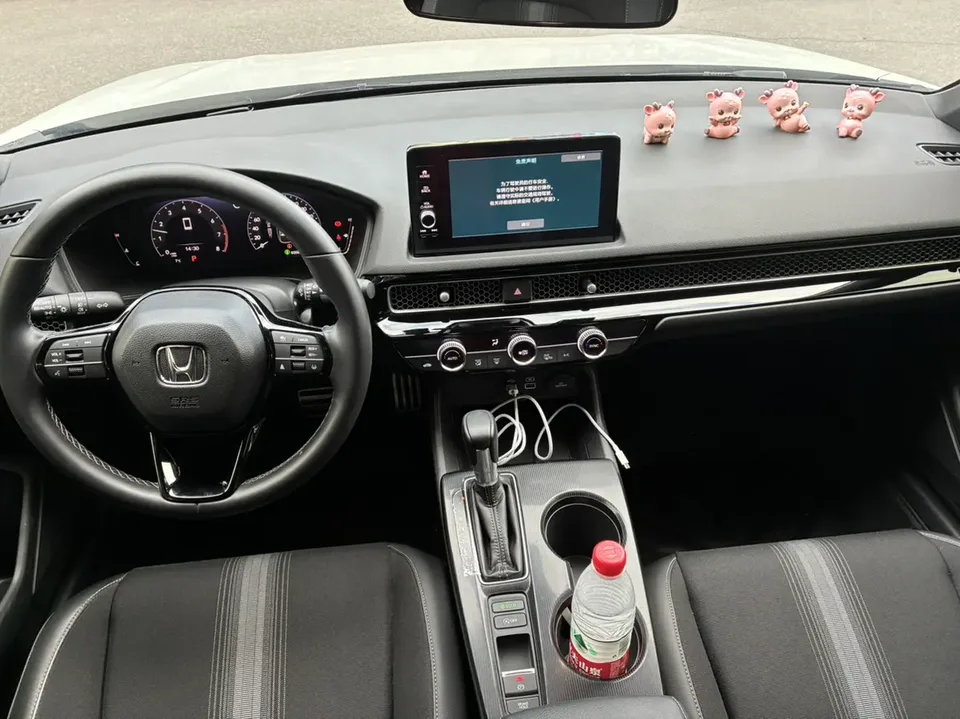 Honda CIVIC 2023 Civic HATCHBACK 240TURBO CVT Extreme Edition 2023 — миниатюра 2