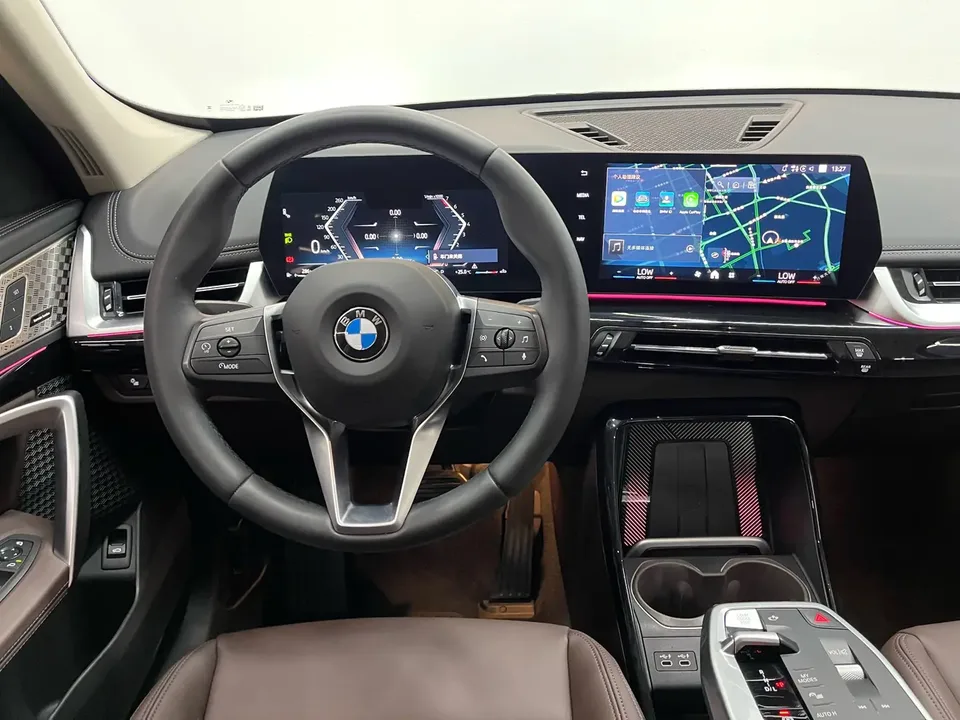 BMW X1 X1 2025 xDrive25Li X Design Package 2024 — миниатюра 4