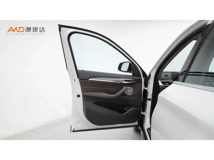 BMW X1 BMW X1 2022 xDrive25Li Exclusive Model 2022 — миниатюра 5