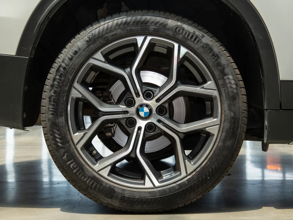 BMW X1 BMW X1 2022 sDrive20Li Fashion Edition 2023 — миниатюра 3