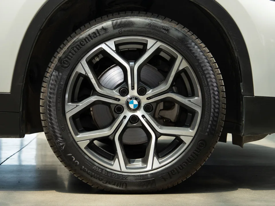 BMW X1 BMW X1 2022 sDrive20Li Fashion Edition 2023 — миниатюра 4