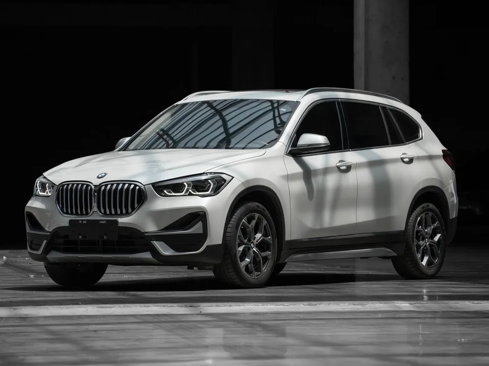 BMW X1 BMW X1 2022 sDrive20Li Fashion Edition 2023 — фото 1, купить с доставкой в Москву