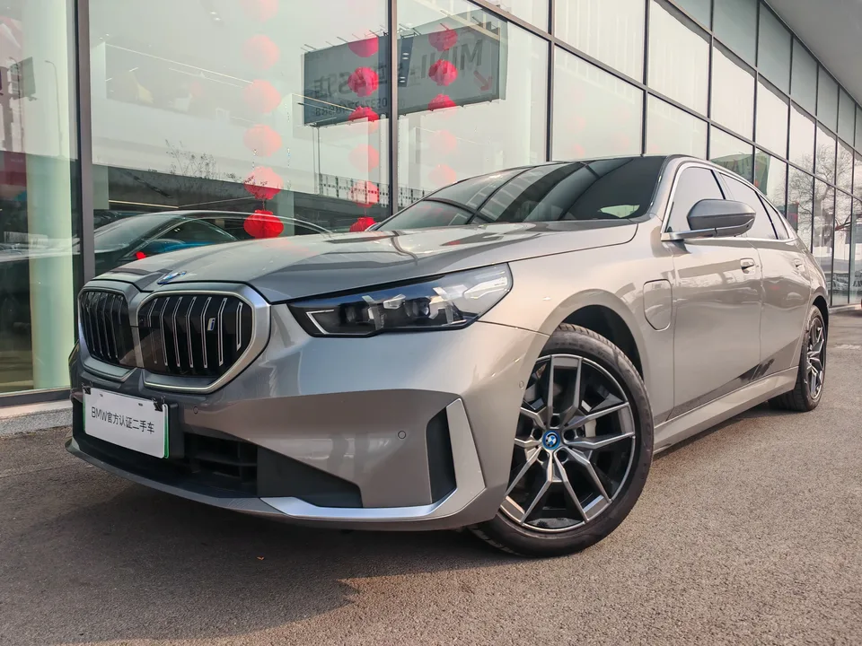 BMW i5 BMW i5 2024 eDrive35L Premium Luxury Package 2025 — фото 1, купить с доставкой в Москву