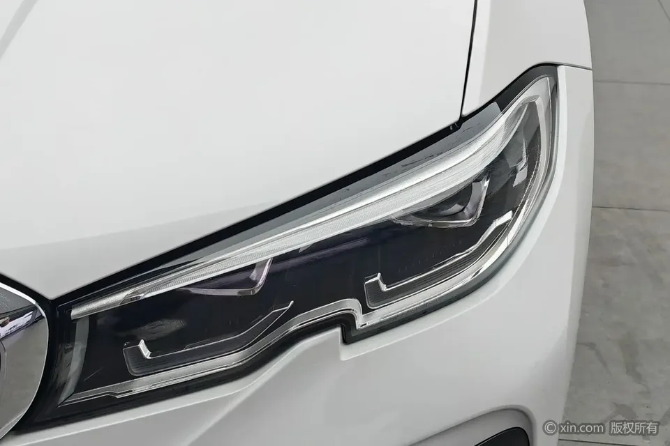 BMW 3 Series 3 Series 2022 facelift 325i M Sport package 2022 — thumbnail 2