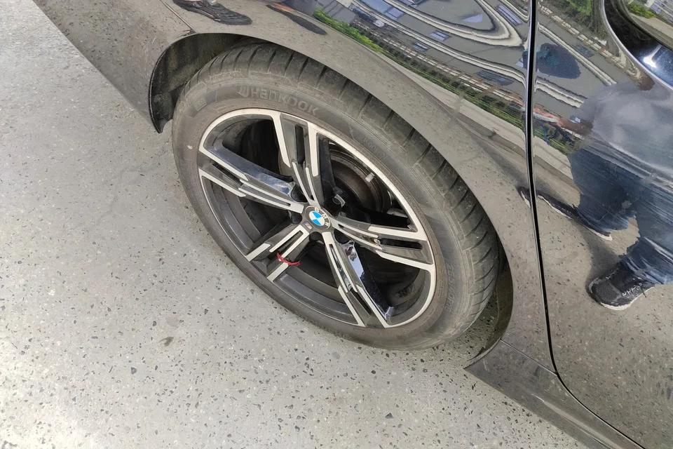 BMW 3 Series 3 Series 2023 facelift 325i M Sport package 2023 — thumbnail 3