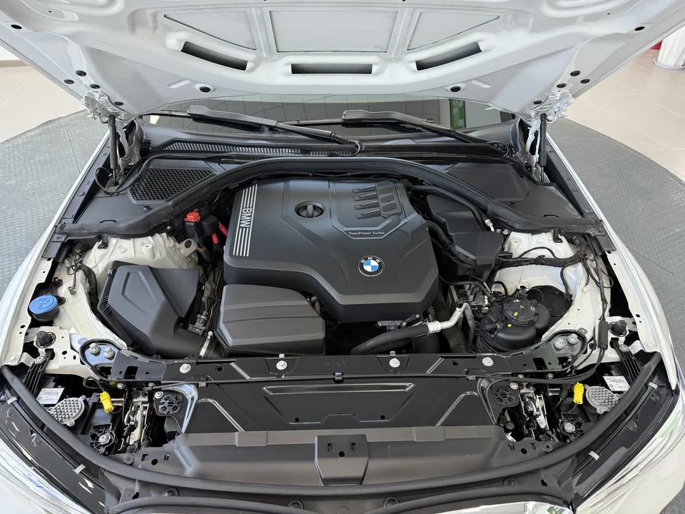 BMW 3 Series facelift 320Li M Sport package 2022 — миниатюра 3
