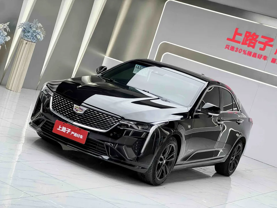 Cadillac CT4 2022