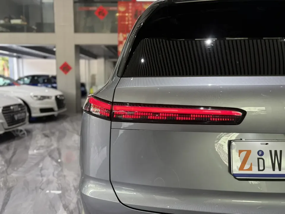 Ledao L90 L90 2025 six-seater Ultra 2025 — миниатюра 3