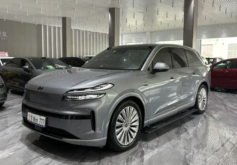 Ledao L90 L90 2025 six-seater Ultra 2025 — фото 1, купить с доставкой в Москву