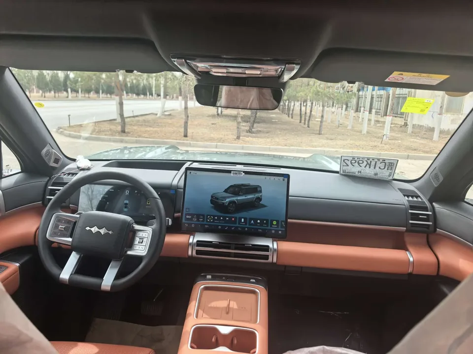 BYD Leopard Titanium 7 PHEV Titanium 7 PHEV 2025 135KM 2WD Pro Edition 2026 — миниатюра 3