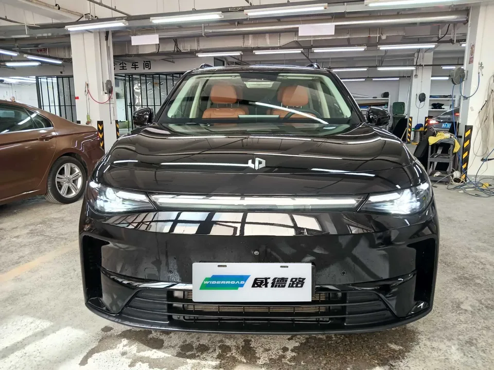 Leapmotor C16 Extended Range 200 Premium Edition 2024 — миниатюра 2