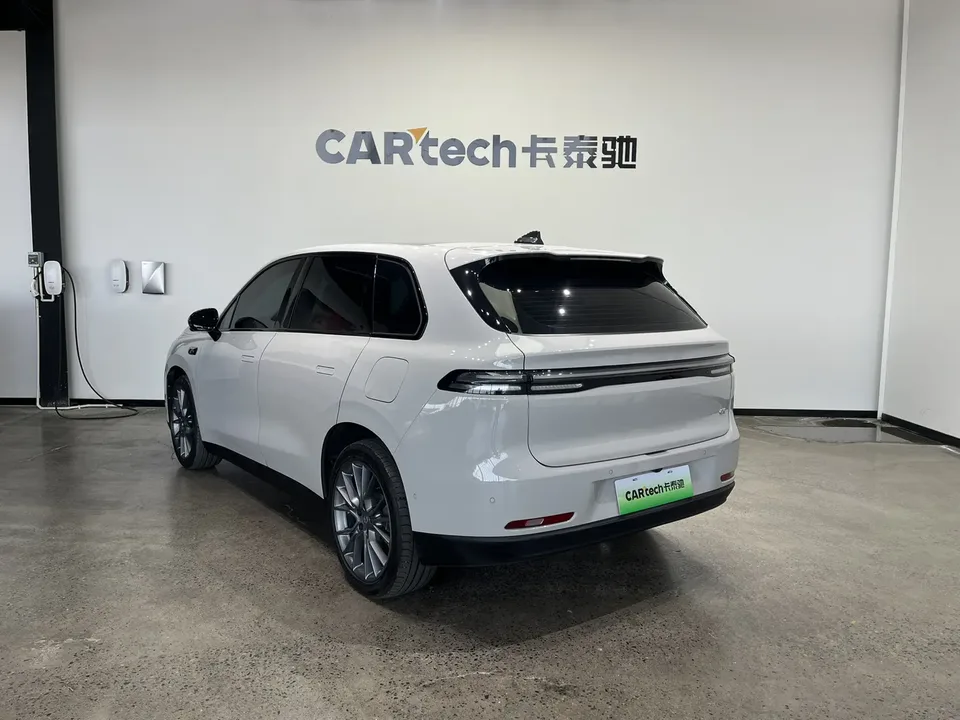 Leapmotor Zero running C10 Pure Electric 530 Smart Edition 2024 — миниатюра 4