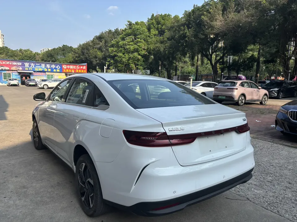 Geely Geometry G6 Geely Geometry G6 2024 500KM flagship model 2024 — миниатюра 4