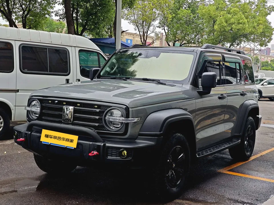 Tank 300 300 2023 Tank 300 2023 off-road version 2.0T Conqueror 2023 — photo 1, buy with delivery to Moscow