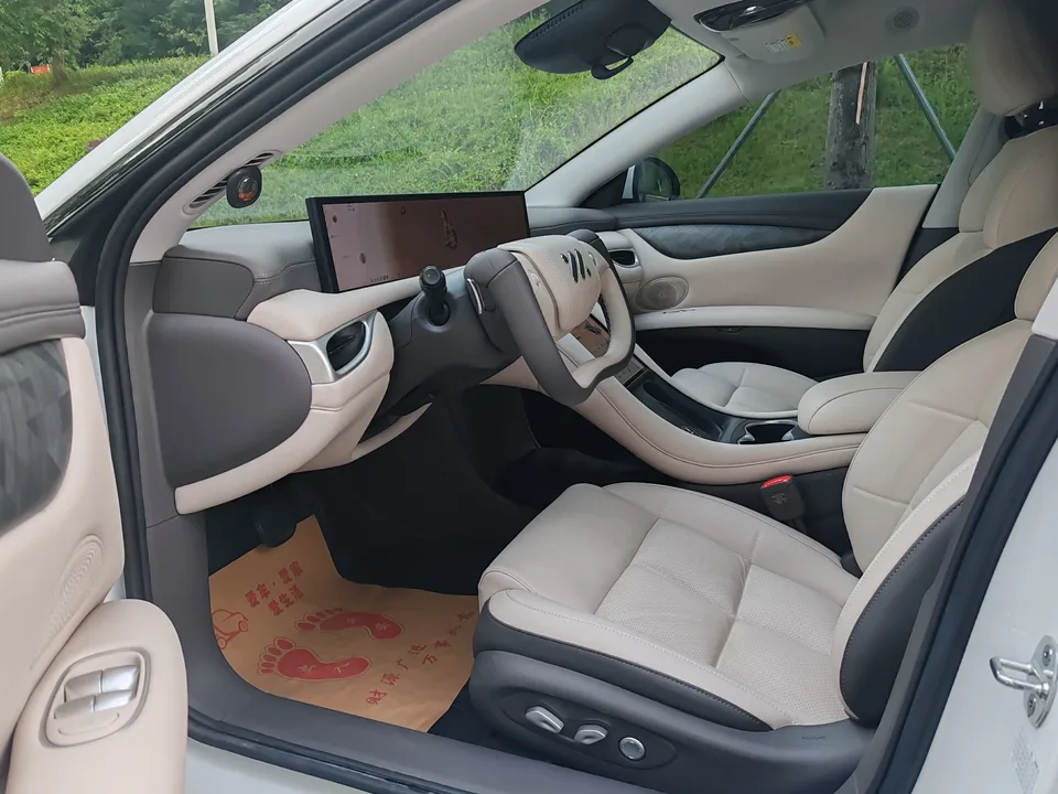 IM Motors L6 L6 2024 Max Standard Edition 75kWh 2024 — thumbnail 3