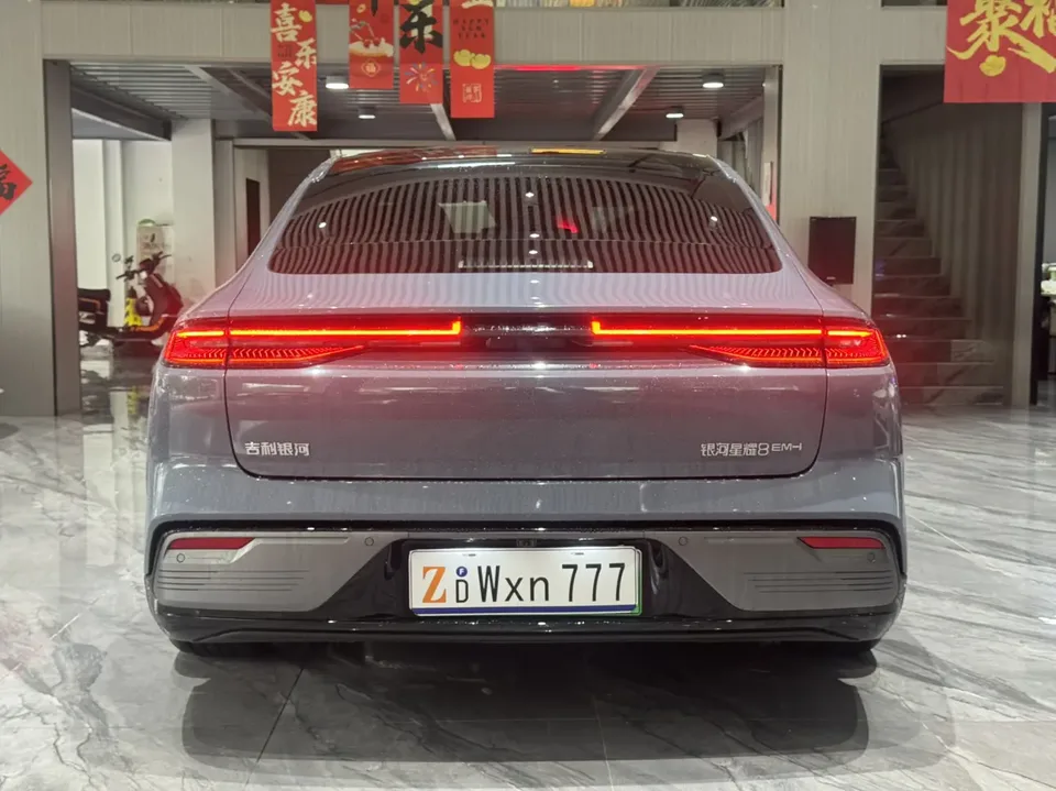 Geely Galaxy Star 8 PHEV 130km EM-i Premium Edition 2025 — миниатюра 2