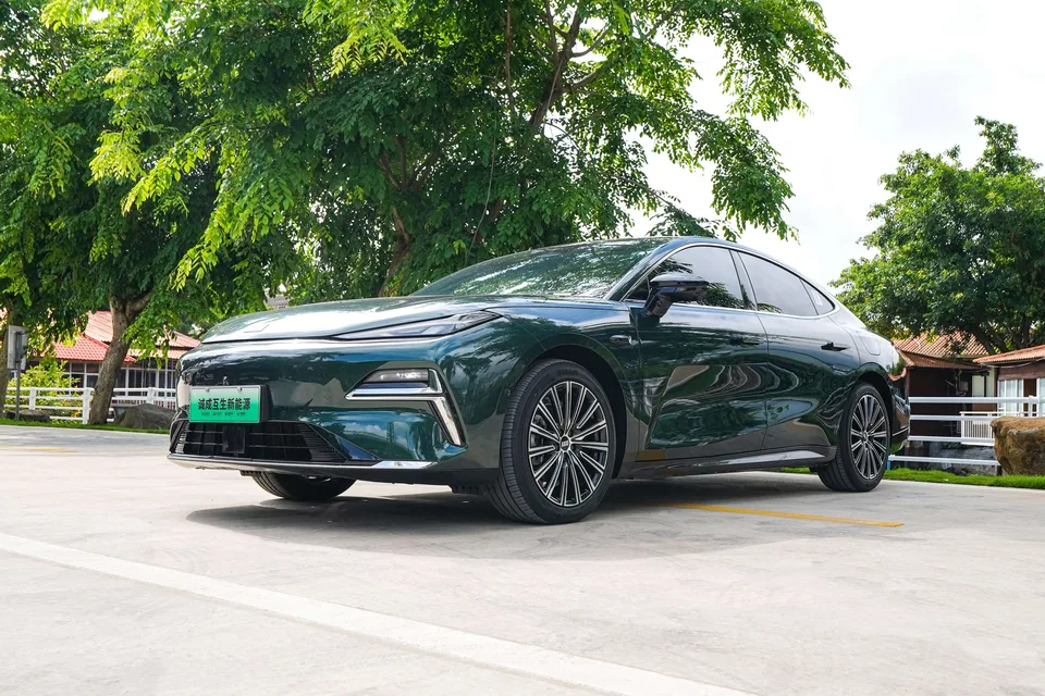 Geely Galaxy Star 8 PHEV 2025