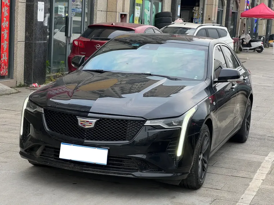 Cadillac CT4 2022