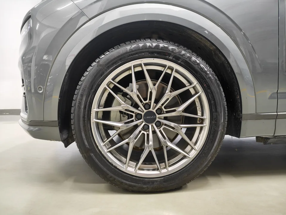 Lynk & Co 09 Lynk & Co 09 2021 2.0T Halo 6-seater 2022 — thumbnail 3