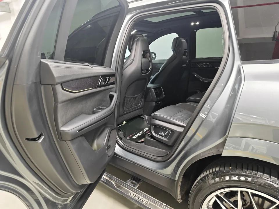 Lynk & Co 09 Lynk & Co 09 2021 2.0T Halo 6-seater 2022 — thumbnail 5