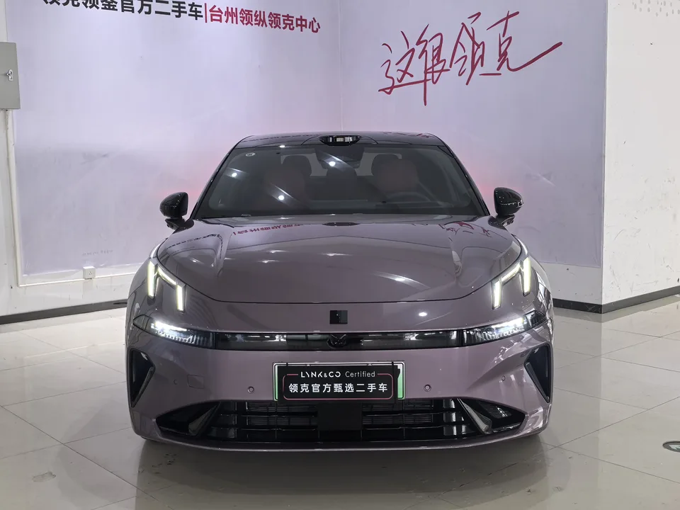 Lynk & Co 07 EM-P 2025