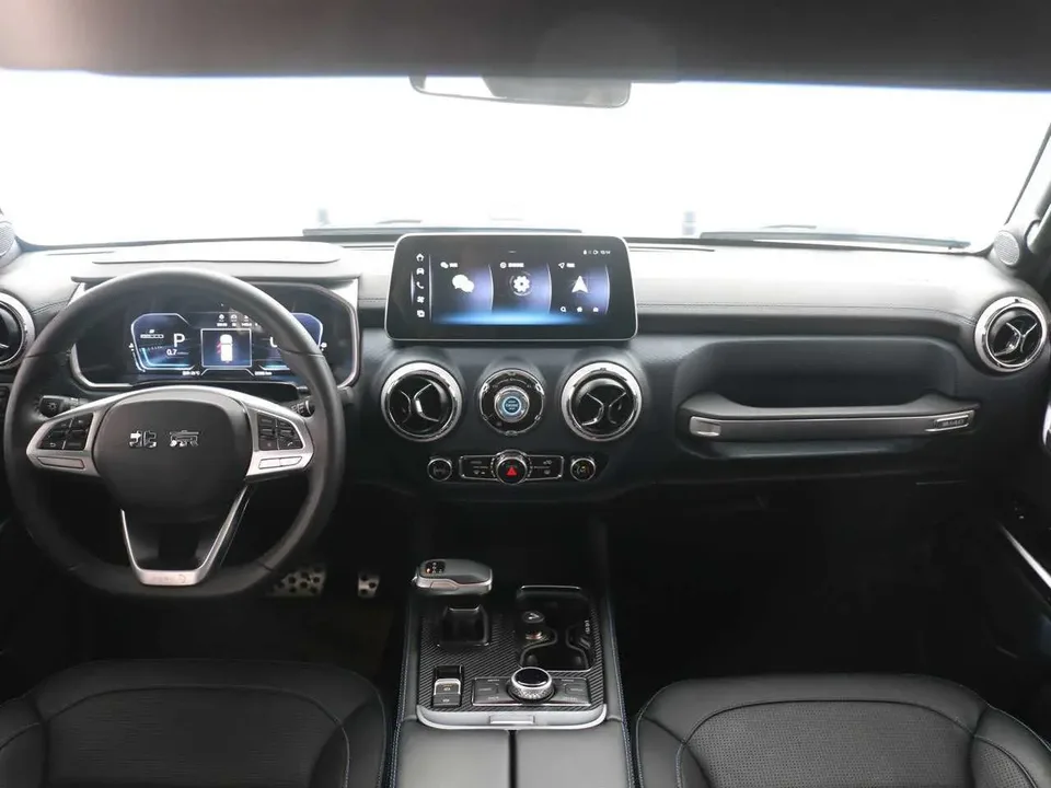 BAIC Beijing Off-road BJ40 Beijing Off-road BJ40 2023 2.0T Automatic 4WD City Hunter Edition Knight Edition 2023 — миниатюра 3