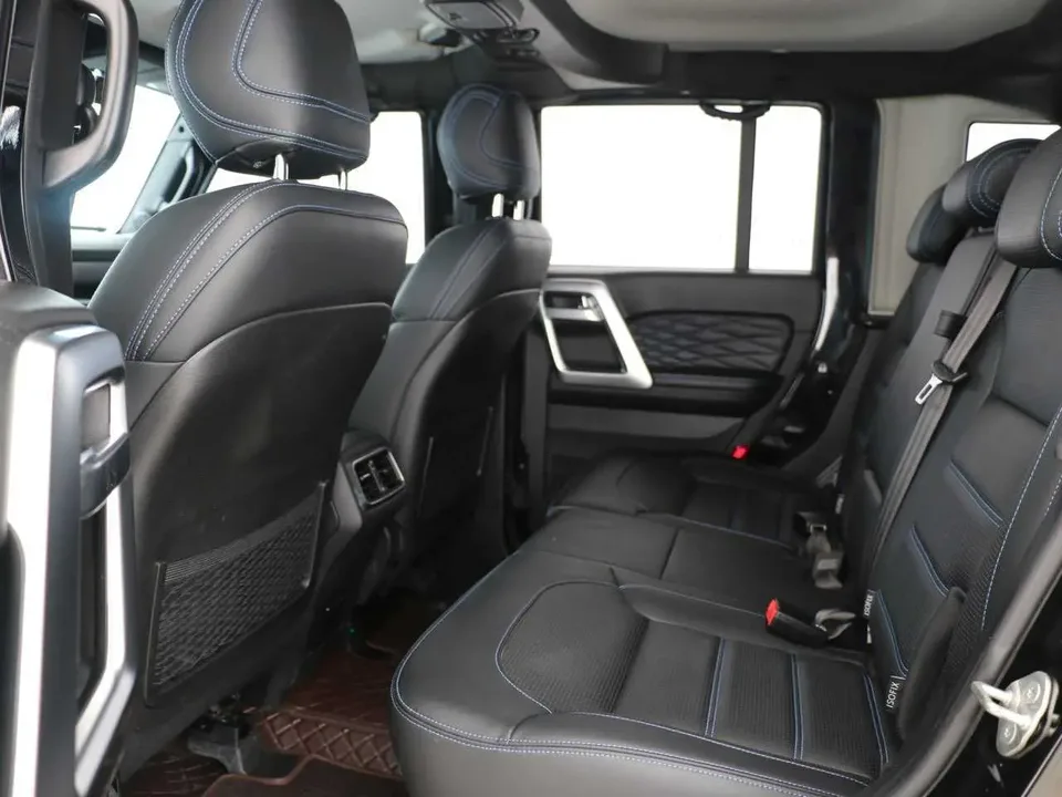 BAIC Beijing Off-road BJ40 Beijing Off-road BJ40 2023 2.0T Automatic 4WD City Hunter Edition Knight Edition 2023 — миниатюра 4