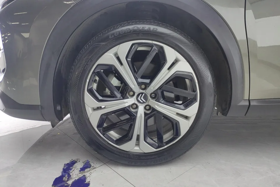 Citroen Versailles C5 X 1.6T Enjoy Extraordinary 2023 — миниатюра 2