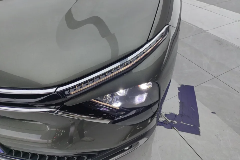 Citroen Versailles C5 X 1.6T Enjoy Extraordinary 2023 — миниатюра 4