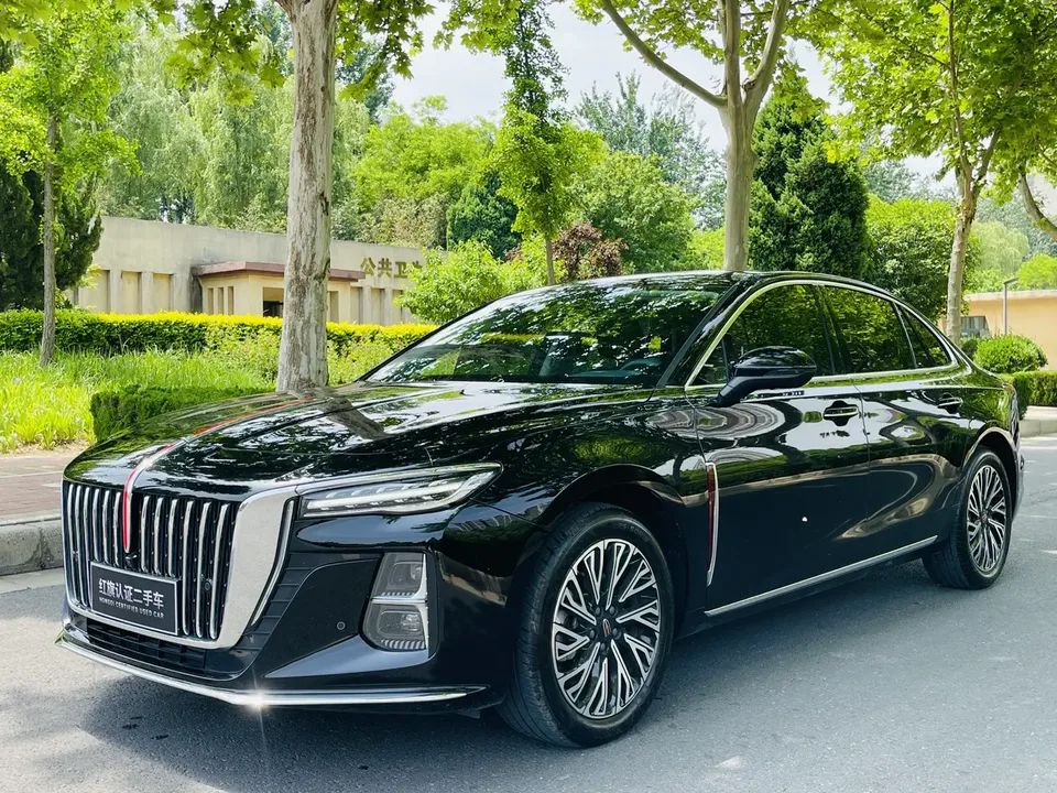 Hongqi H5 H5 2024 Hongqi H5 2024 2.0T Automatic Intelligent Connection Flagship Chang Edition 2024 — photo 1, buy with delivery to Moscow