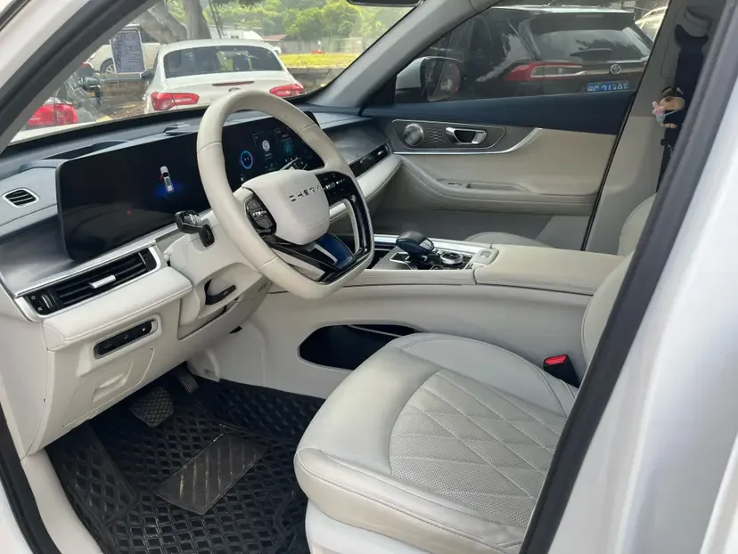 Chery Tiggo 8 PRO PHEV 1.5T DHT indulgent version 2023 — миниатюра 3