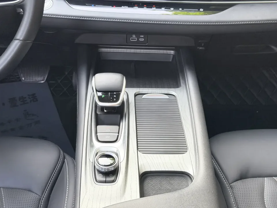 Chery Arrizo 8 1.6TGDI DCT Elegant 2024 — миниатюра 4