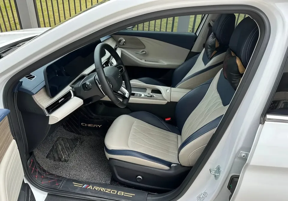 Chery Arrizo 8 1.6TGDI DCT Elegant 2023 — миниатюра 5