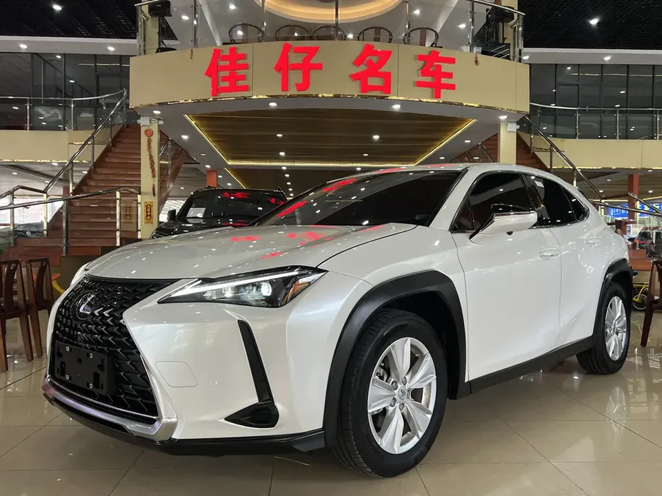 Lexus UX 2023