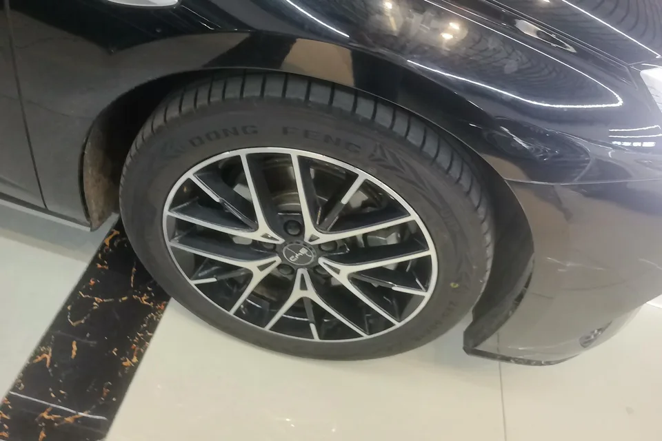 BYD Seal DM Honor Edition DM-i 1.5L 121KM Premium Edition 2024 — миниатюра 4