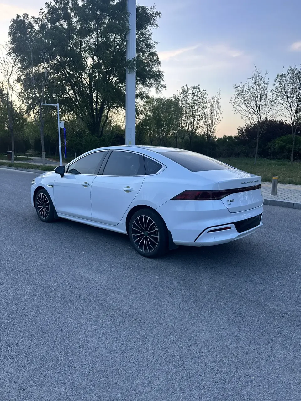 BYD Qin PLUS EV 600KM flagship model 2022 — миниатюра 4