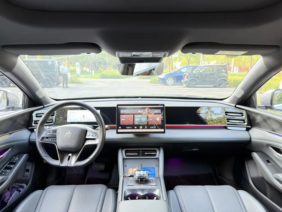 BYD Qin PLUS DM Honor Edition DM-i 120KM Beyond Edition 2024 — миниатюра 2