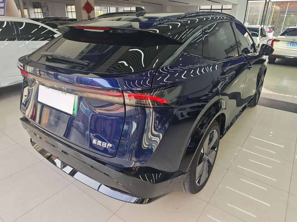 Nissan Ariya high-performance four-wheel drive top version 2023 — миниатюра 2