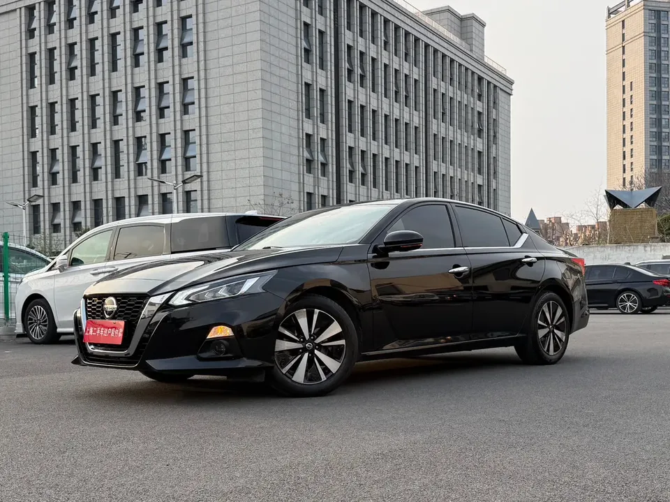 Nissan Altima Teana 2021 Teana 2021 2.0L XL Upper AD1 Smart Travel Navigation Edition 2022 — photo 1, buy with delivery to Moscow