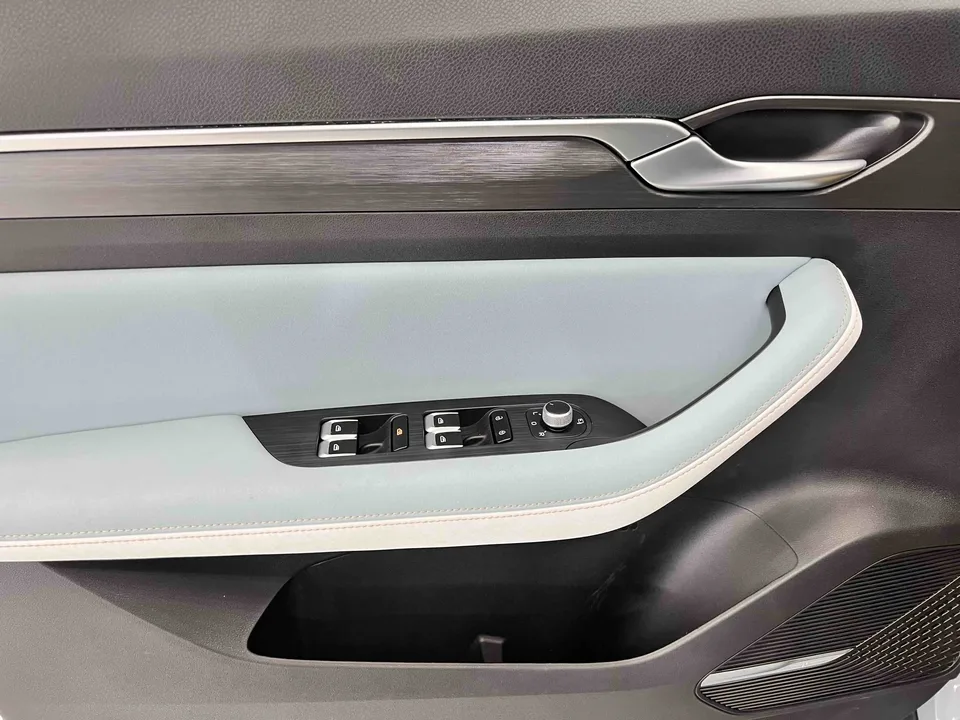 Geely Emgrand S 1.4T CVT Crossover Player Edition 2023 — миниатюра 3