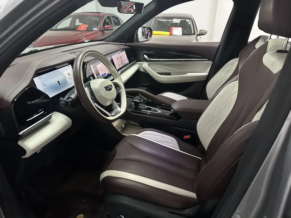 Geely Monjaro Xingyue L 2024 2.0TD High Power Automatic 2WD Yunqi Edition 2024 — миниатюра 3