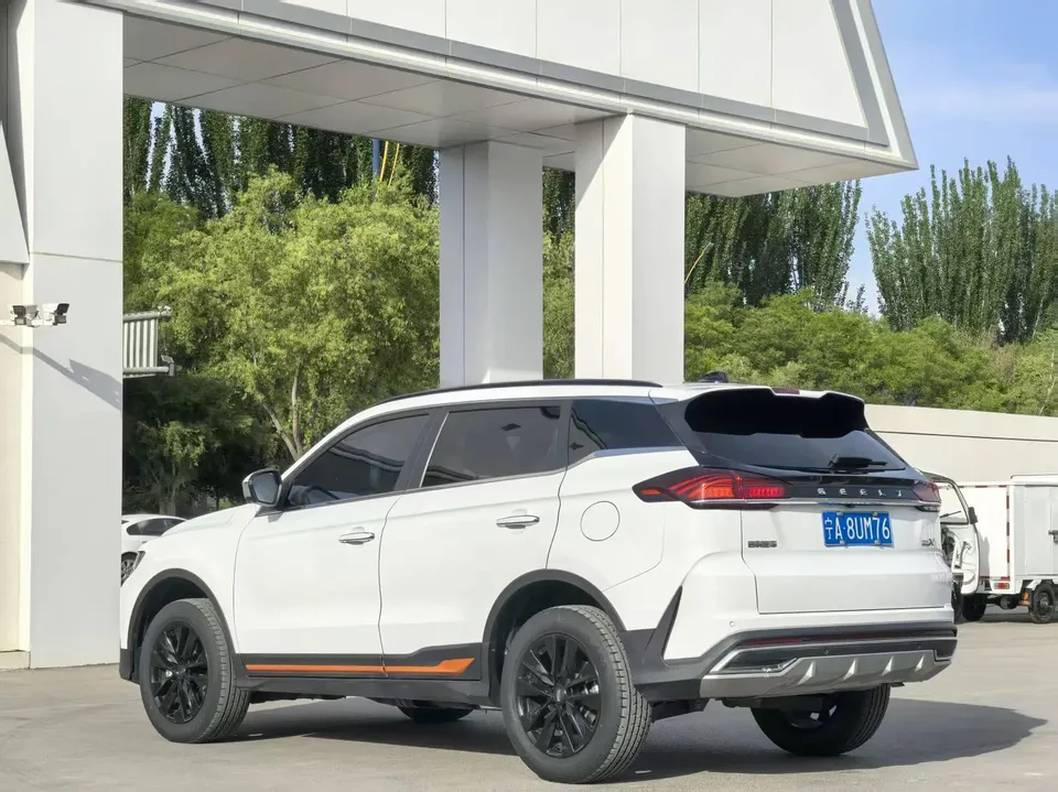 Geely Atlas Boyue 2022 Boyue X 1.8TD DCT smart model 2023 — миниатюра 4