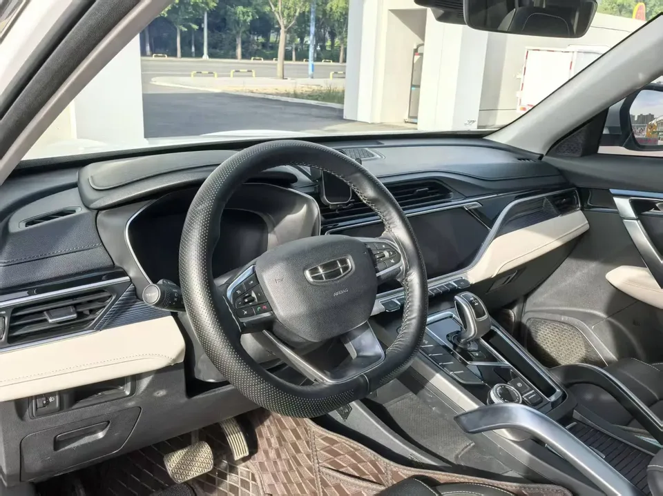 Geely Atlas Boyue 2022 Boyue X 1.8TD DCT smart model 2023 — миниатюра 5