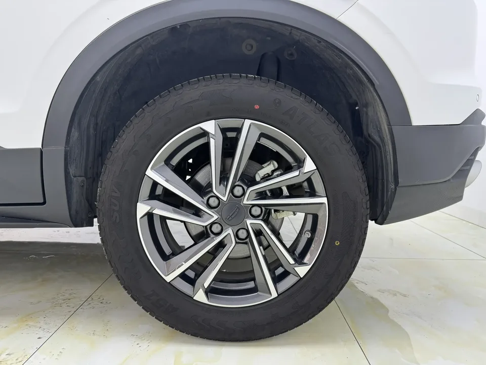 Geely Coolray SX11 Binyue 2023 1.5T DCT Platinum Edition 2024 — thumbnail 3