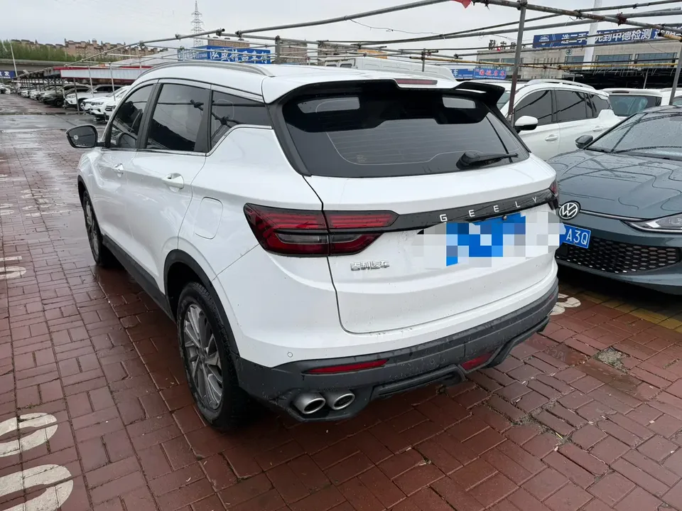 Geely Coolray SX11 Binyue 2021 240T DCT Platinum Edition 2022 — thumbnail 4